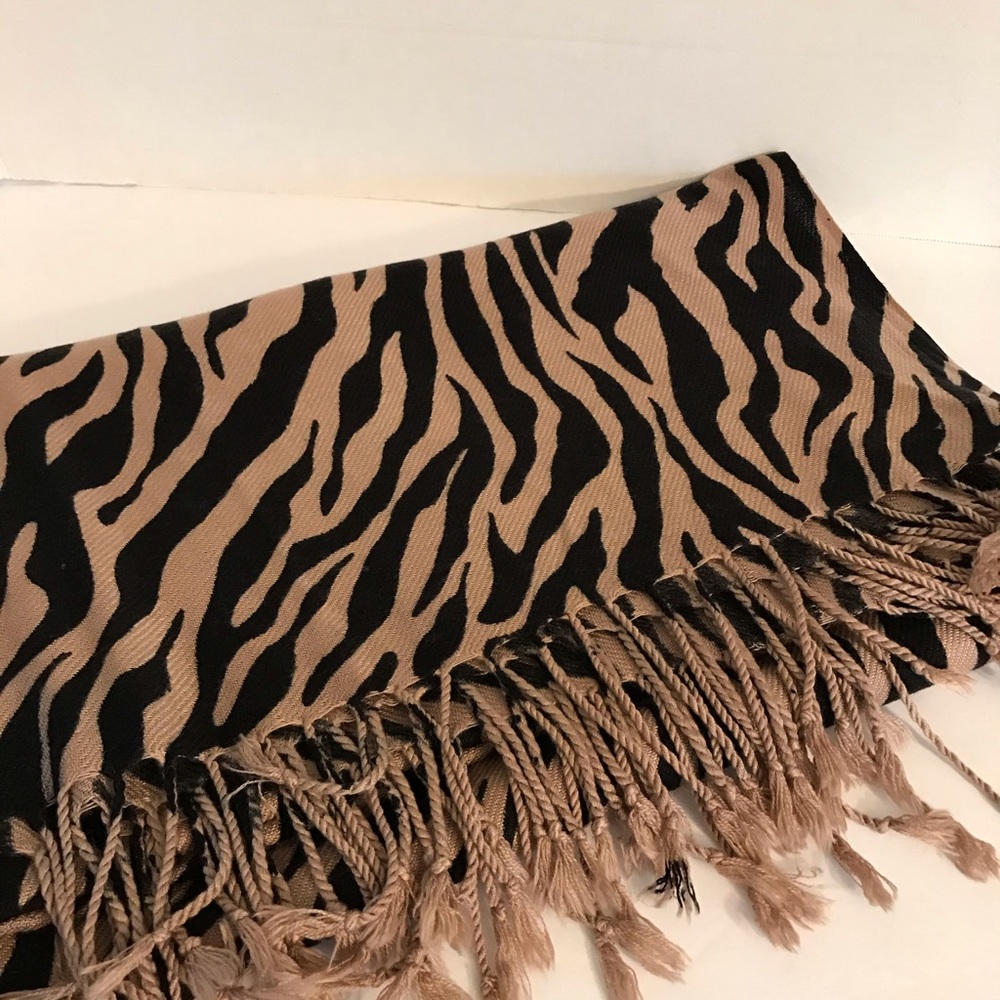 Scarf - Picture 4 of 5